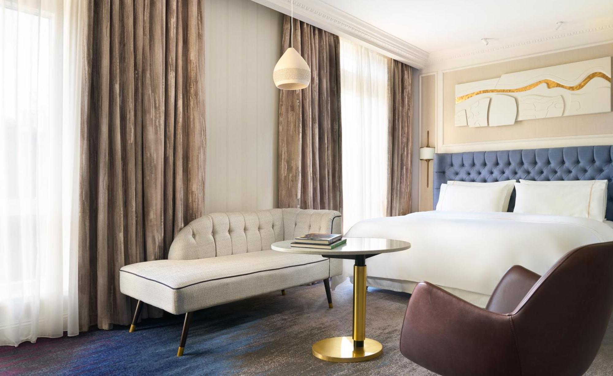 The College Green Dublin Hotel, Autograph Collection Exteriör bild