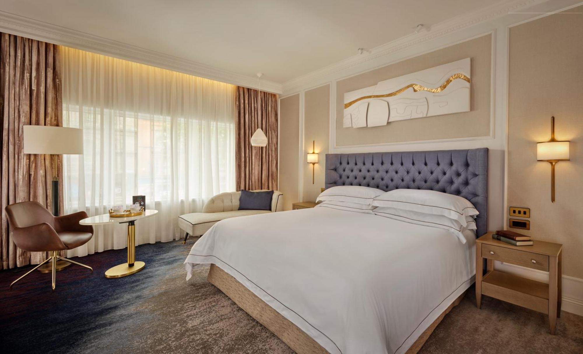 The College Green Dublin Hotel, Autograph Collection Exteriör bild
