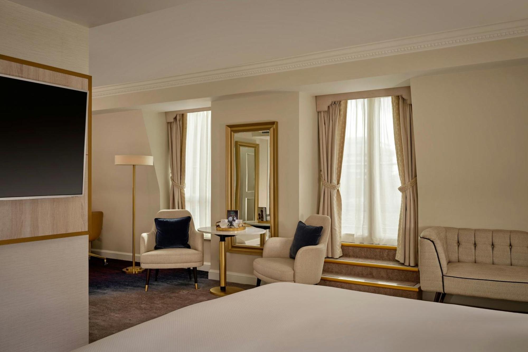 The College Green Dublin Hotel, Autograph Collection Exteriör bild