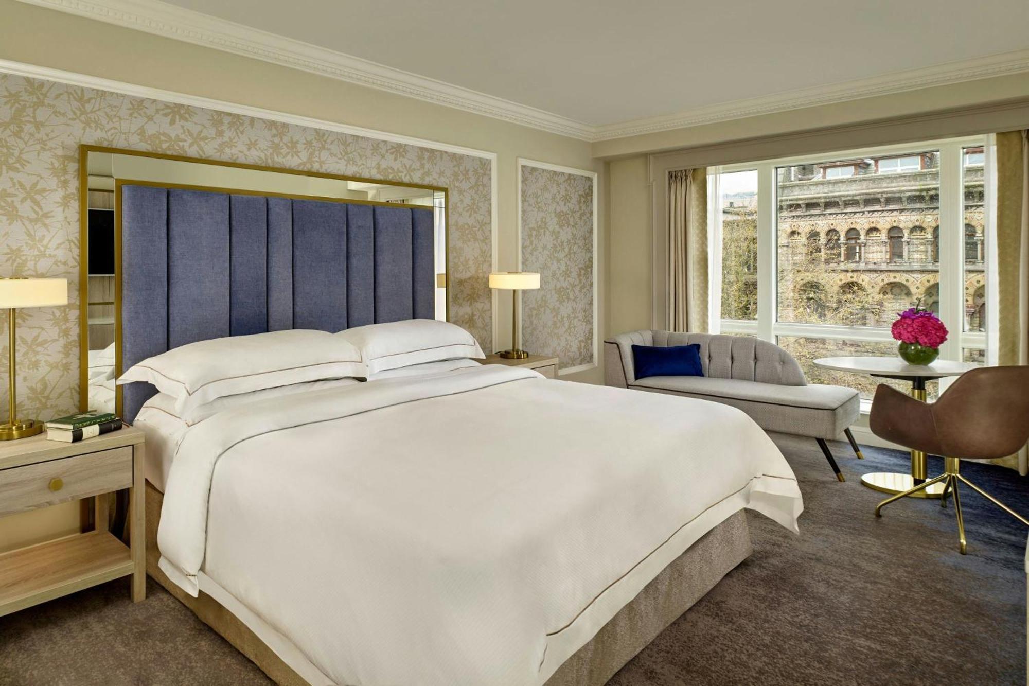 The College Green Dublin Hotel, Autograph Collection Exteriör bild